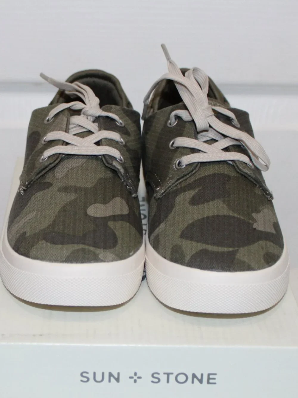 '***NEW*** Sun Stone Camo Sneakers - Little girls 2M